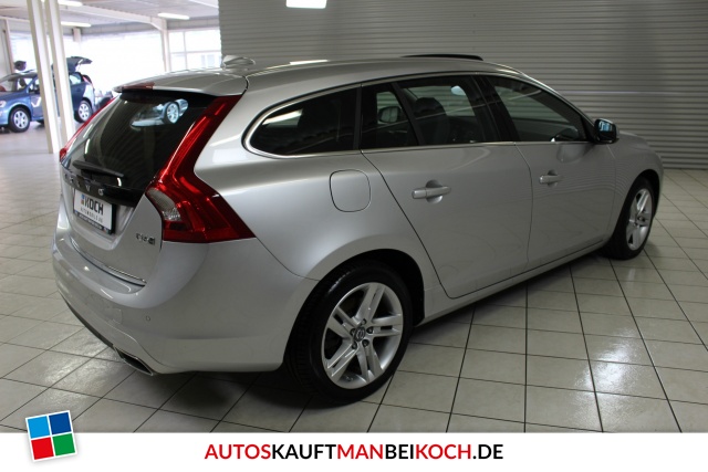 V60 D6 AWD Hybrid Summum FahrerASS SD Standhz / Foto 2