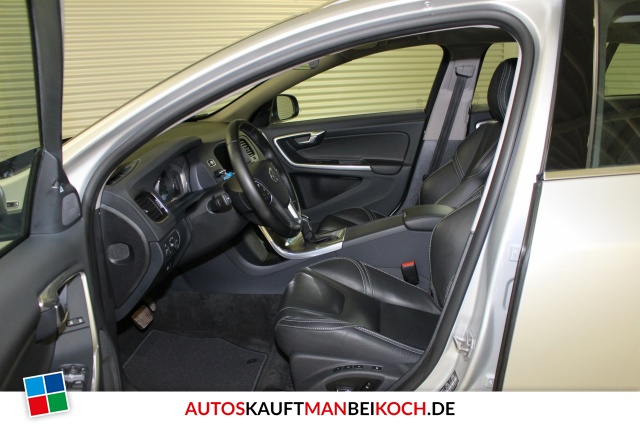 V60 D6 AWD Hybrid Summum FahrerASS SD Standhz / Foto 3