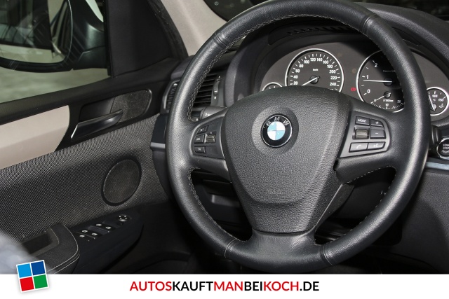X3 xDrive20d Panoramadach Automatik Xenon SHZ / Foto 7