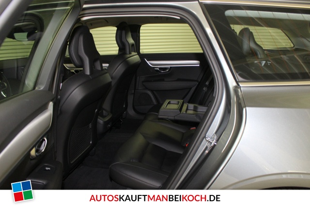 V90 D4 Momentum Aut. IntelliSafe LED Leder Kamera / Foto 5