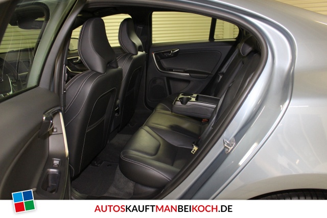S60 D3 Linje Svart Geartronic Navi Xenon Leder PDC / Foto 5