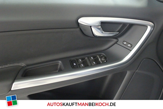 S60 D3 Linje Svart Geartronic Navi Xenon Leder PDC / Foto 9