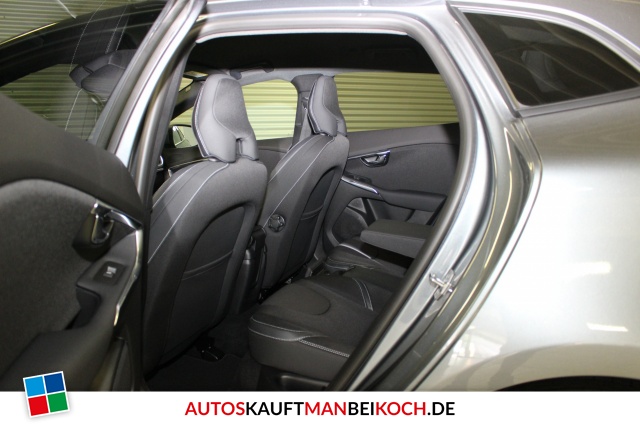 V 40 D2 Momentum Navi LED Kamera Digitalanzeige / Foto 4