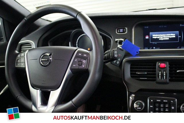 V 40 D2 Momentum Navi LED Kamera Digitalanzeige / Foto 6