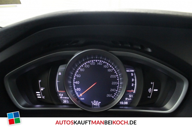 V 40 D2 Momentum Navi LED Kamera Digitalanzeige / Foto 7