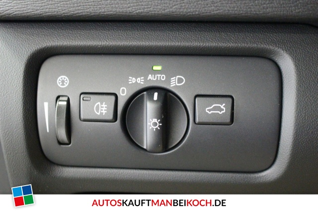 V 40 D2 Momentum Navi LED Kamera Digitalanzeige / Foto 9