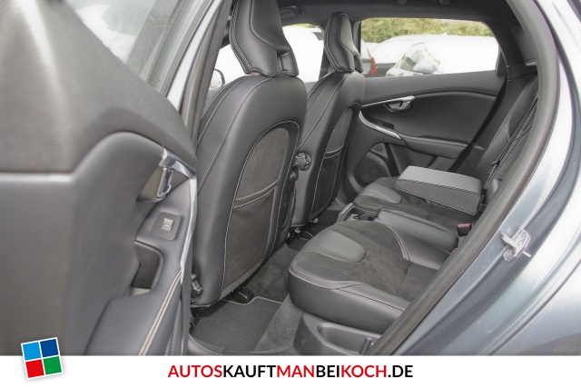 V40 D3 R -Design Aut. Navigation Bi-Xenon / Foto 6