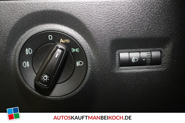 Fabia Combi 1.0 MPI Joy Navi Klimaaut SHZ top / Foto 9