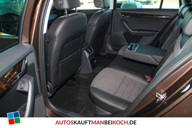 Octavia 1.8 TSI Elegance DSG / Foto 7