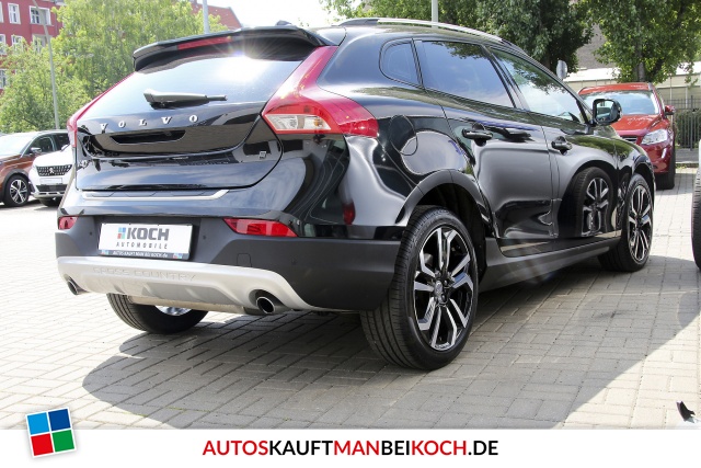 V40 CC T4 AWD Summum FahrerAss VollLED 18 Zoll / Foto 3