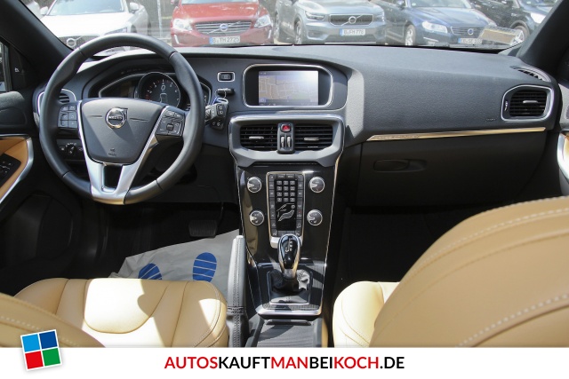 V40 CC T4 AWD Summum FahrerAss VollLED 18 Zoll / Foto 7