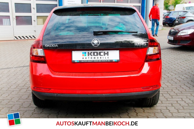 Rapid Spaceback 1.2 TSI Style Navi Xenon Sitzheizu / Foto 4