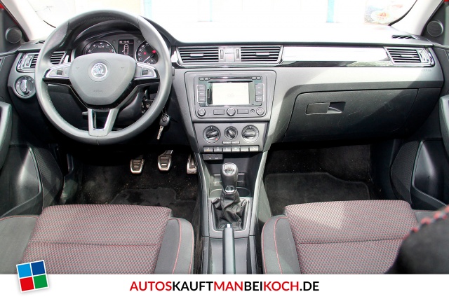 Rapid Spaceback 1.2 TSI Style Navi Xenon Sitzheizu / Foto 8