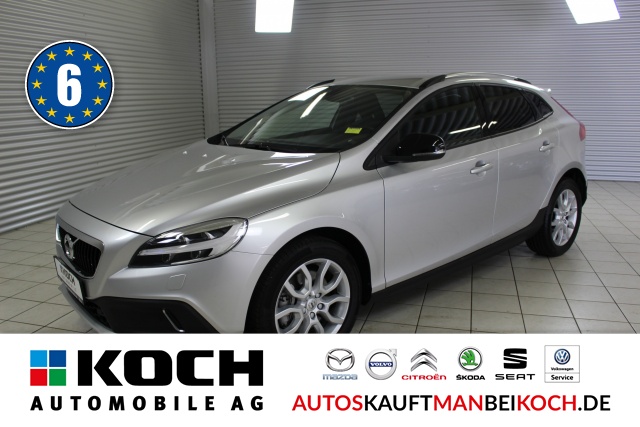 V40 CC D3 Momentum Aut. Kamera Navi PDC Winter-Pak / Foto 1