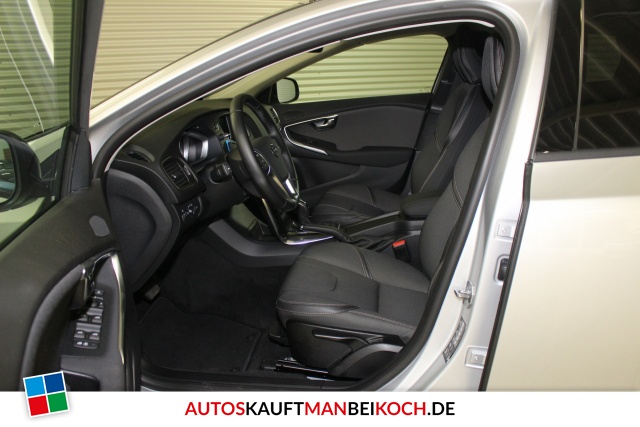 V40 CC D3 Momentum Aut. Kamera Navi PDC Winter-Pak / Foto 3
