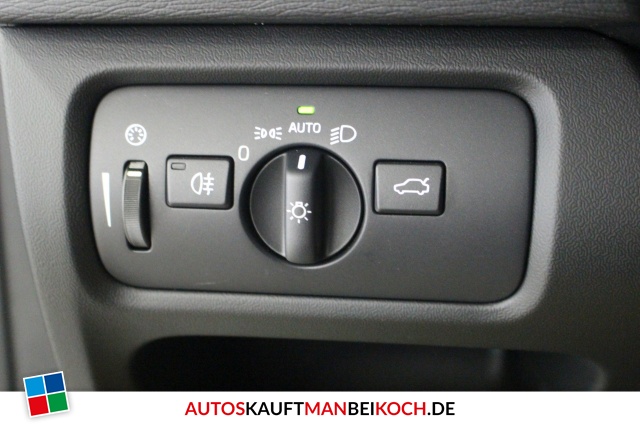 V40 CC D3 Momentum Aut. Kamera Navi PDC Winter-Pak / Foto 9