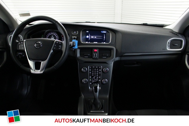 V40 D2 Momentum LED Navi PDC Kamera Winter-Paket / Foto 5