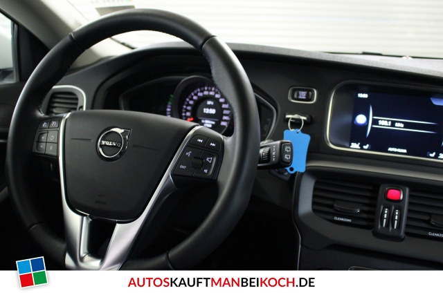 V40 D2 Momentum LED Navi PDC Kamera Winter-Paket / Foto 6