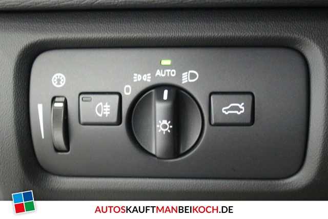 V40 D2 Momentum LED Navi PDC Kamera Winter-Paket / Foto 9