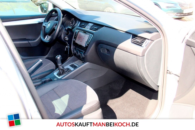 Octavia Combi III 2.0 TDI DSG Elegance XENON NAVI / Foto 6