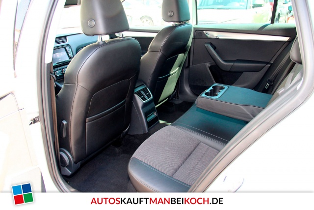 Octavia Combi III 2.0 TDI DSG Elegance XENON NAVI / Foto 7
