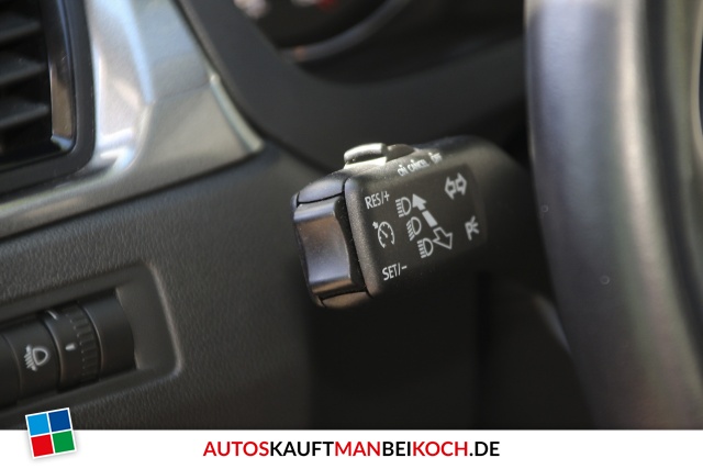 Rapid 1.2 TSI Spaceback Pano Navi SHZ PDC Ambition / Foto 9