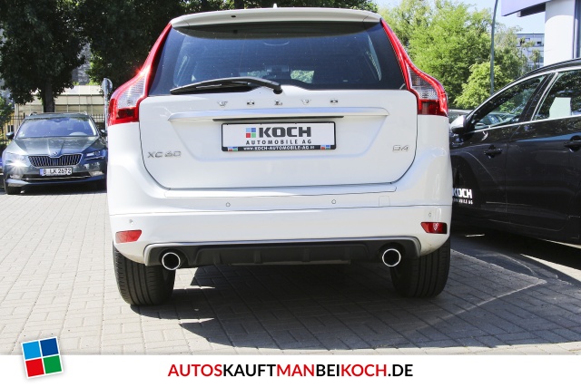XC60 D4 2WD R-Design Aut. Navi Xenon PDC SHZ AQS / Foto 4