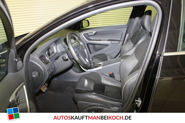 V60 D6 AWD Plug in Hybrid R-Design Blis GSHD PDC N / Foto 3