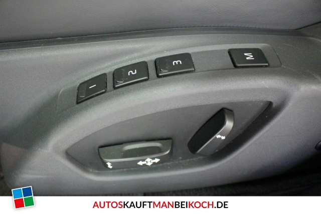 V60 D6 AWD Plug in Hybrid R-Design Blis GSHD PDC N / Foto 4