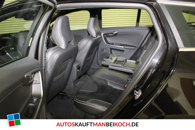 V60 D6 AWD Plug in Hybrid R-Design Blis GSHD PDC N / Foto 5
