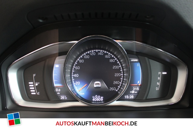 V60 D6 AWD Plug in Hybrid R-Design Blis GSHD PDC N / Foto 9