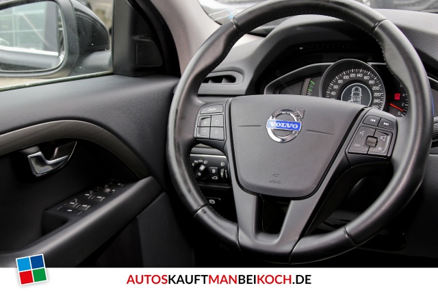 V70 D3 DPF Automat Navi Schiebedach Sitzhz Einpark / Foto 9