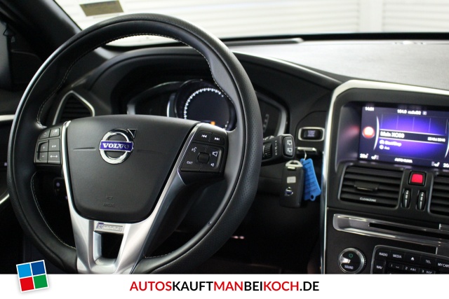 XC60 D5 AWD Aut R-Design FahrerAss Navi PDC Xenon / Foto 7