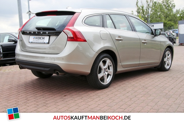 V60 D5 Summum Automatik Xenon Navi SD Leder / Foto 3