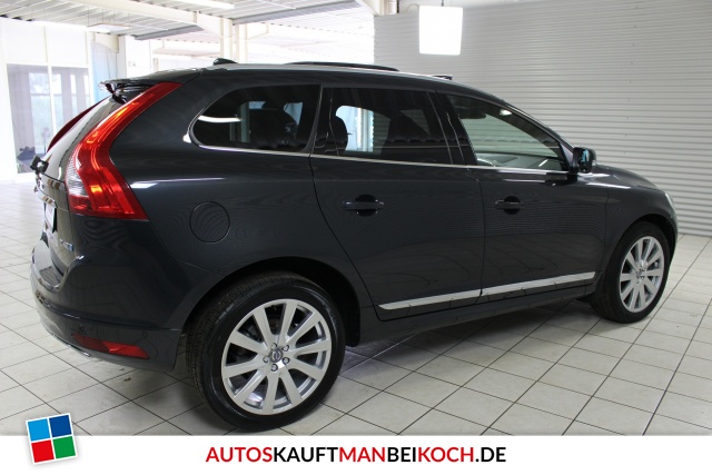 XC60 D4 AWD Aut Summum FahrerAss GSHD PDC NAVI / Foto 2