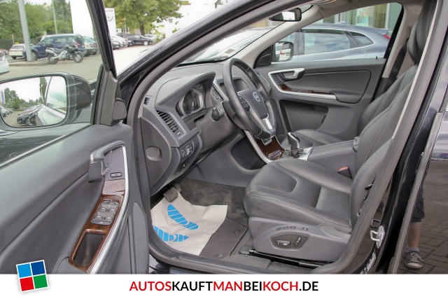 XC60 D4 2WD Summum Aut Bi-Xenon Navi Kamera / Foto 5