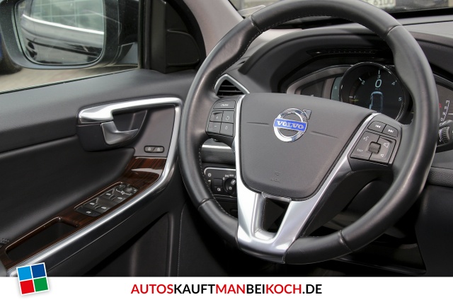 XC60 D4 2WD Summum Aut Bi-Xenon Navi Kamera / Foto 8