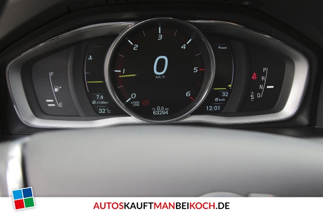 XC60 D4 2WD Summum Aut Bi-Xenon Navi Kamera / Foto 9