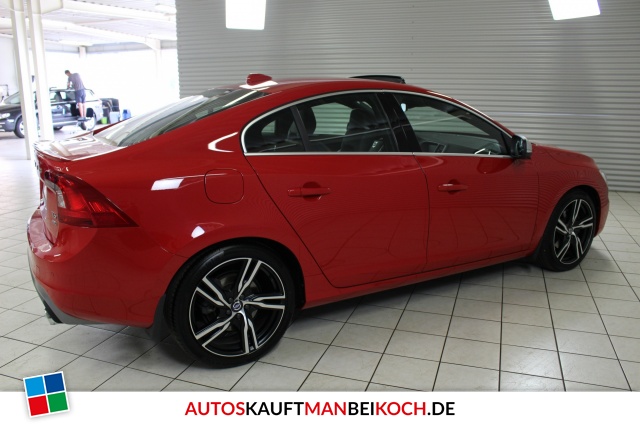 S60 T6 AWD R-Design Aut FahrerAss / Foto 2