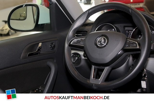 Yeti 1.2 TSI DSG Ambition Plus Navi SHZ PDC / Foto 8