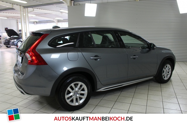V60 CC D3 Automatik Kamera PDC Xenon Navi / Foto 2