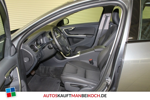V60 CC D3 Automatik Kamera PDC Xenon Navi / Foto 3