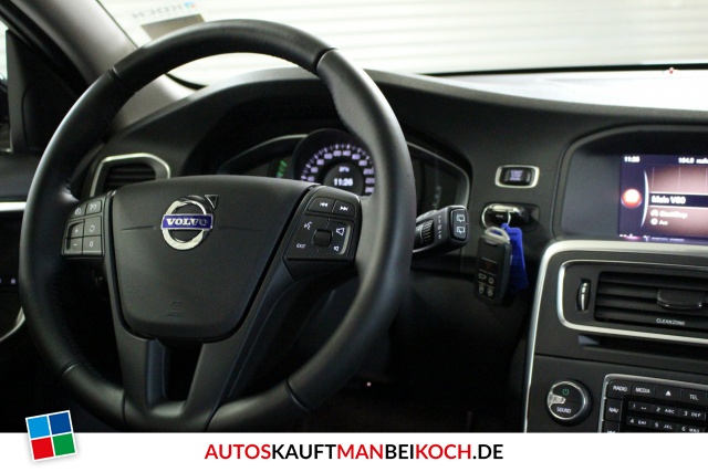 V60 CC D3 Automatik Kamera PDC Xenon Navi / Foto 6