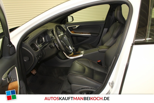 V60 CC T5 AWD Aut Summum FahrerAss / Foto 3