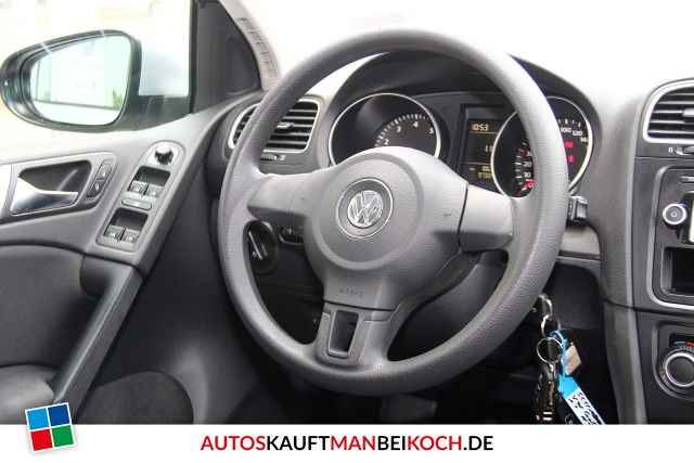Golf 1.2 TSI Klima, AHK abnehmb., Allwetterreifen / Foto 9
