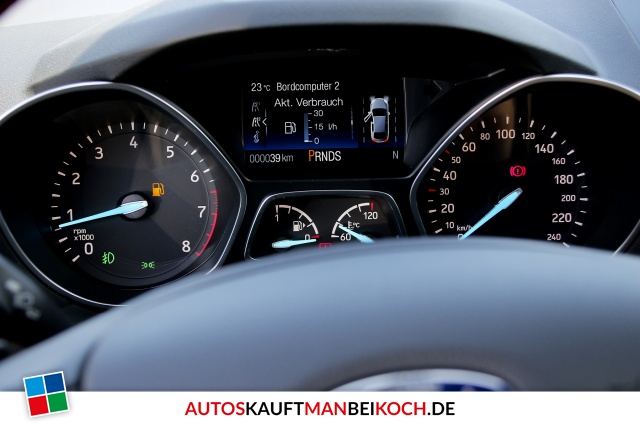 Kuga 1.5 EcoBoost ST-Line 4x4 Autom.Navi Xenon AHK / Foto 9
