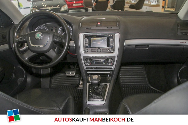 Octavia Combi 2.0 TDI DSG 4x4 Scout AHK PDC Glasda / Foto 7