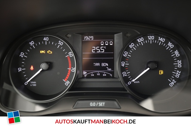 Fabia 1.0 MPI Cool Plus ICKEKLICKE SHZ PDC GJR / Foto 4