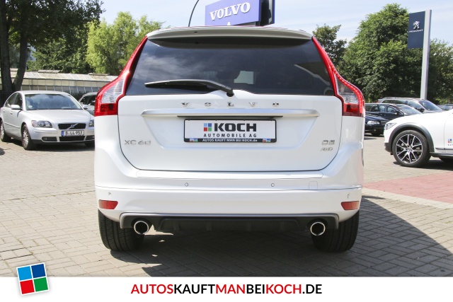 XC60 D5 AWD Aut. R-Design Navi FahrerAss Panorama / Foto 4