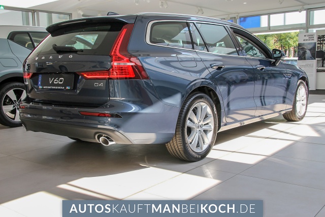 V60 D4 FWD Momentum Geartronic / Foto 3